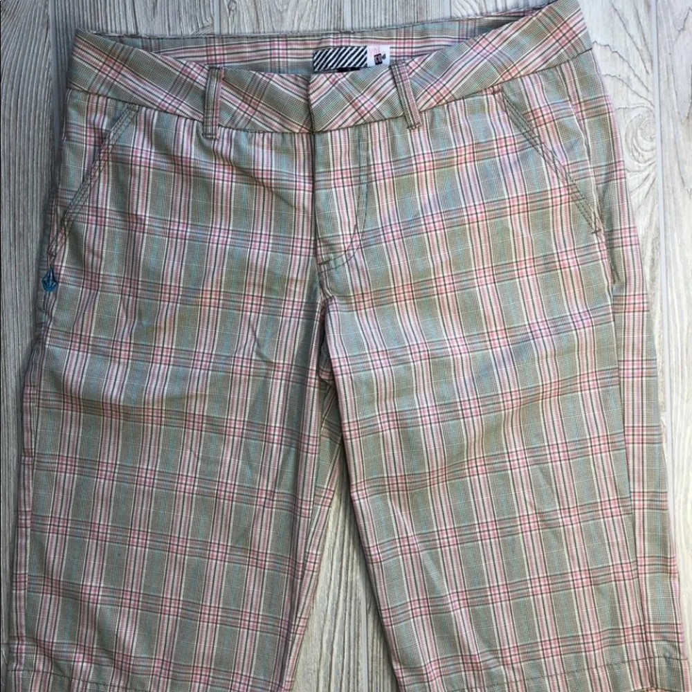 Volcom Sz 3 Plaid Shorts excellent
